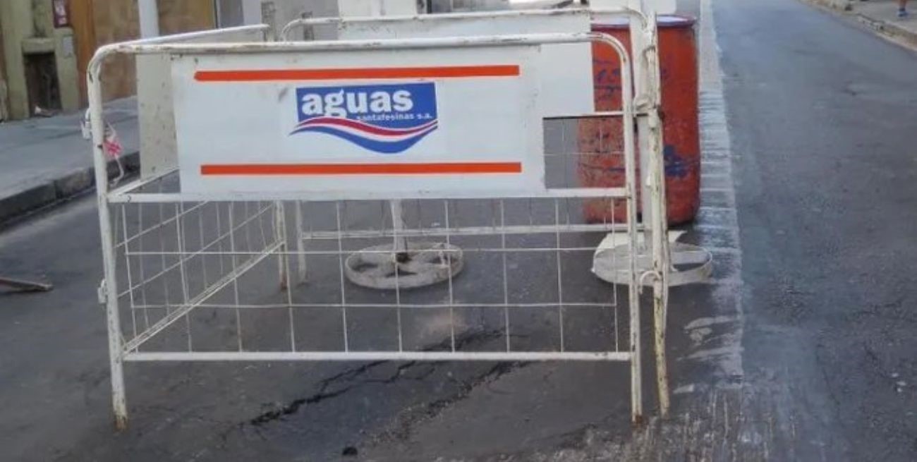 Este miércoles habrá desvíos de tránsito por trabajos de ASSA en el microcentro santafesino