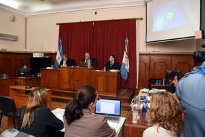 El 19 de septiembre último los jueces Jorge Patrizi, Susana Luna y José Luis García Troiano condenaron a Juan Cruz Gambini en forma unánime.  Crédito: Guillermo Di Salvatore.