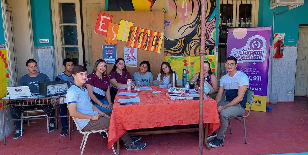 Alumnos de la Escuela N° 488 realizaron acciones contra la violencia de género
