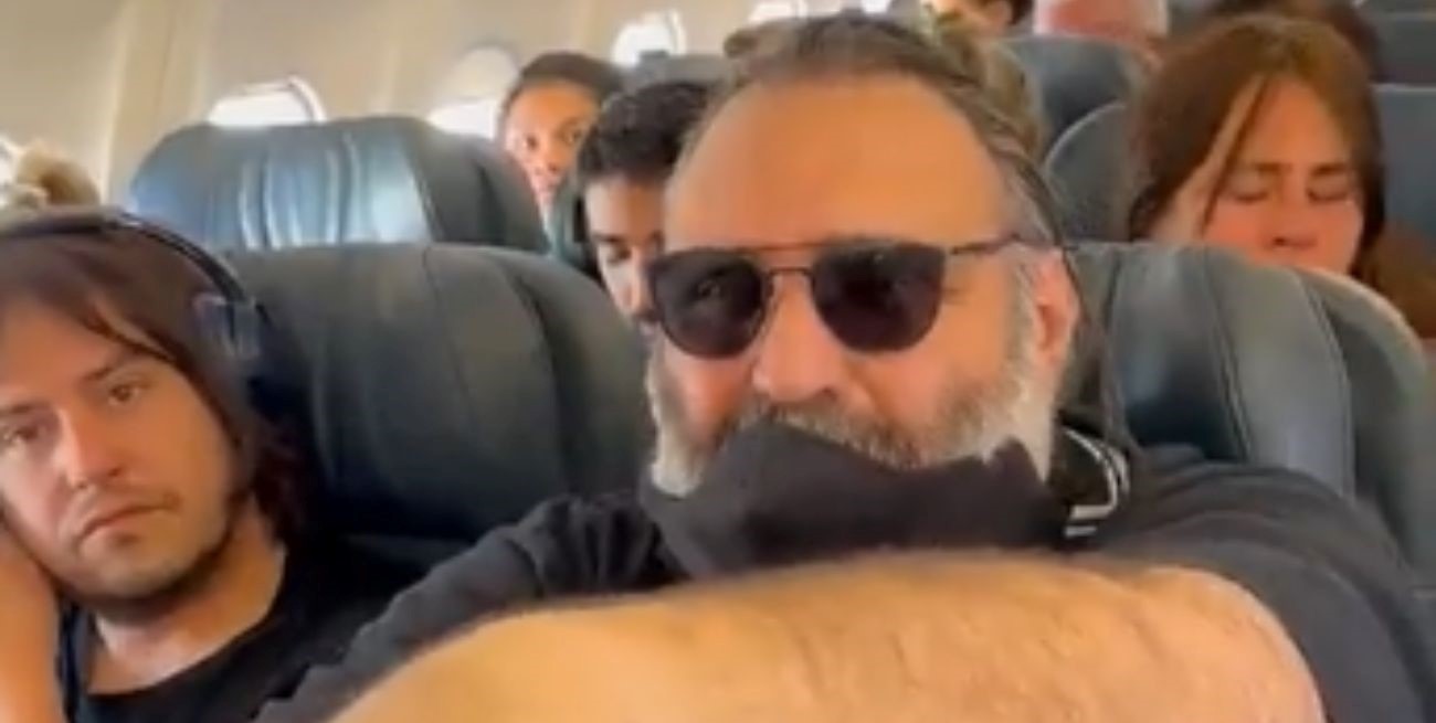 Roberto Baradel fue escrachado en un vuelo desde Australia e iniciará acciones legales