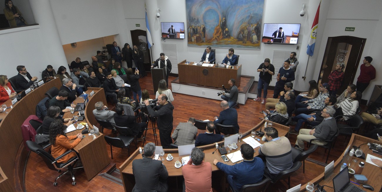 Nocturnidad, la "batalla final": una febril rosca política y chispazos en el Concejo de Santa Fe