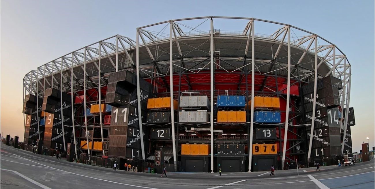 “974”, el de los contenedores: un estadio raro y fuera de sintonía con el resto