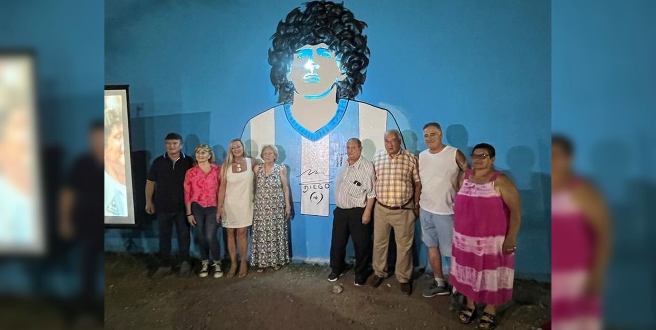 Ciclón Racing inauguró un mural en honor a Diego Maradona