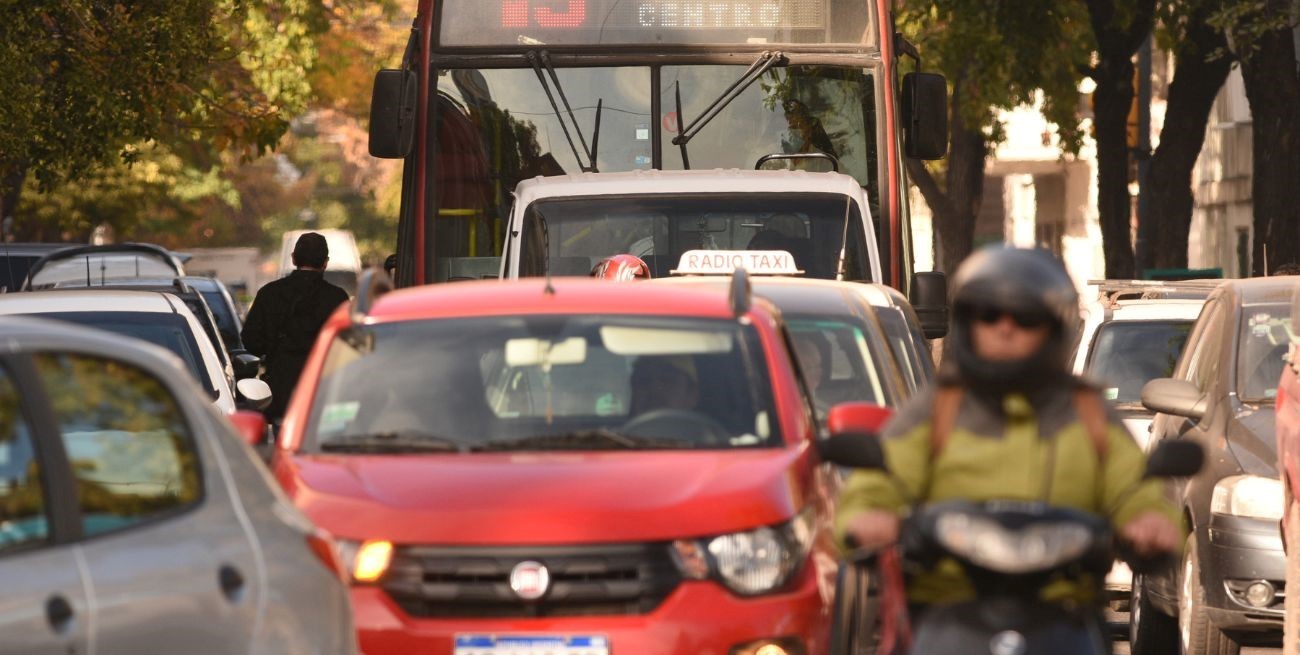 Nuevo aumento de combustibles: suben 4% a partir de este jueves