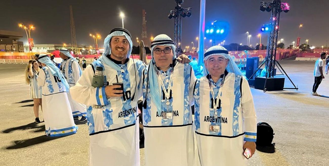 El color de la previa a Argentina vs Australia en el estadio Áhmad Bin Ali