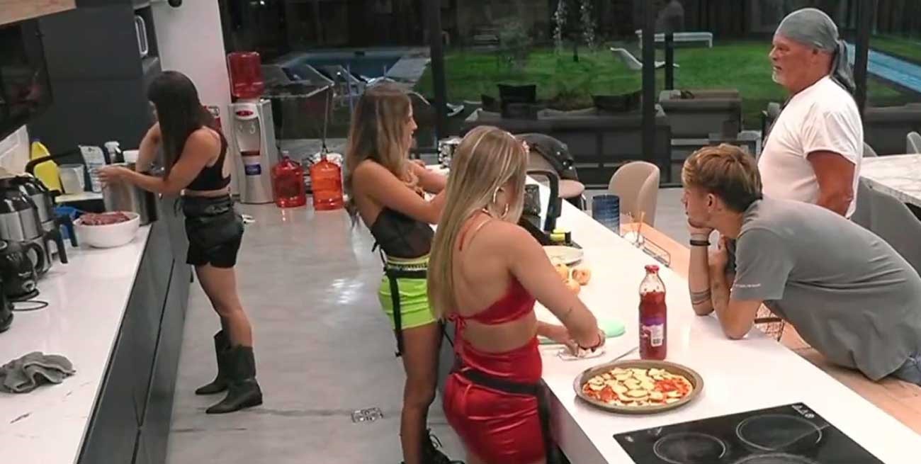 ¿Le sacaron fotos a Julieta detrás de los espejos en Gran Hermano?