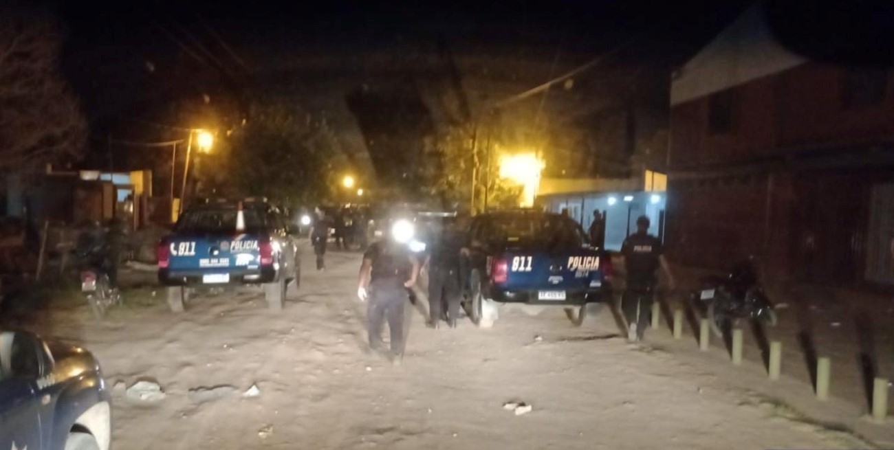 Asaltó a un policía, luego se atrincheró, empezó a los tiros y terminó detenido en "La Gran China"