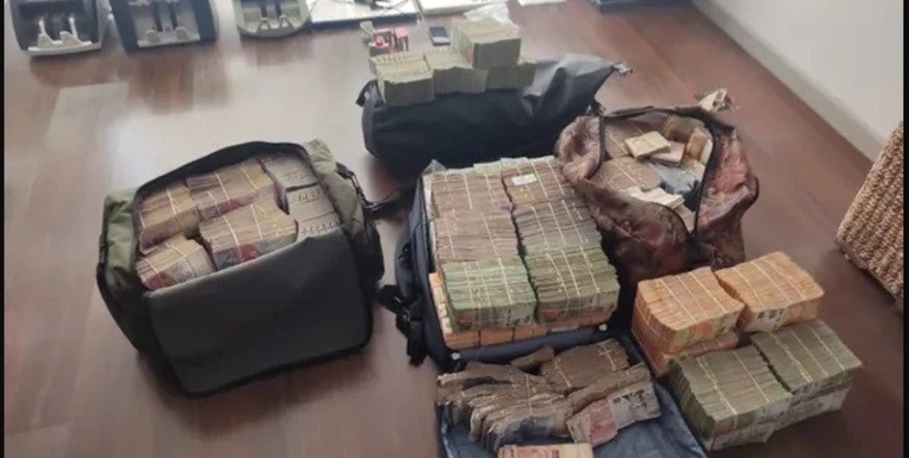 Rosario: secuestraron droga, armas, casi $ 4 millones y 20 mil dólares