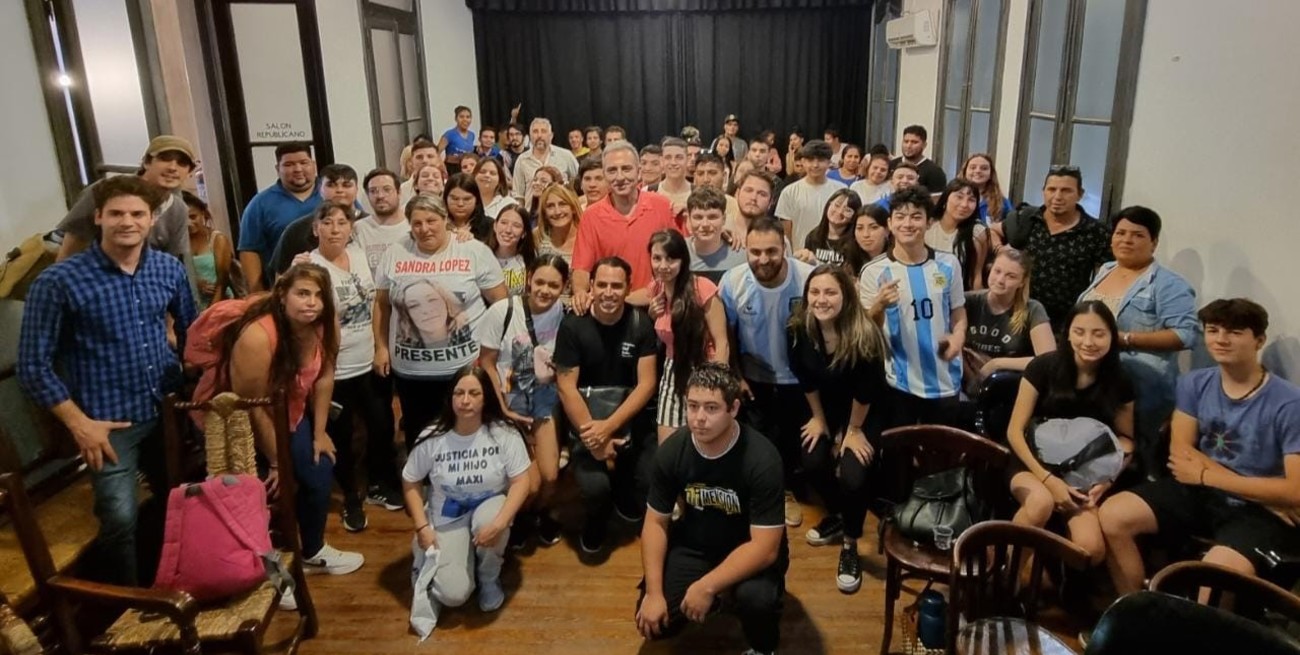 Jóvenes del Frente Renovador-100% Santafesino debatieron sobre la necesidad de más participación política