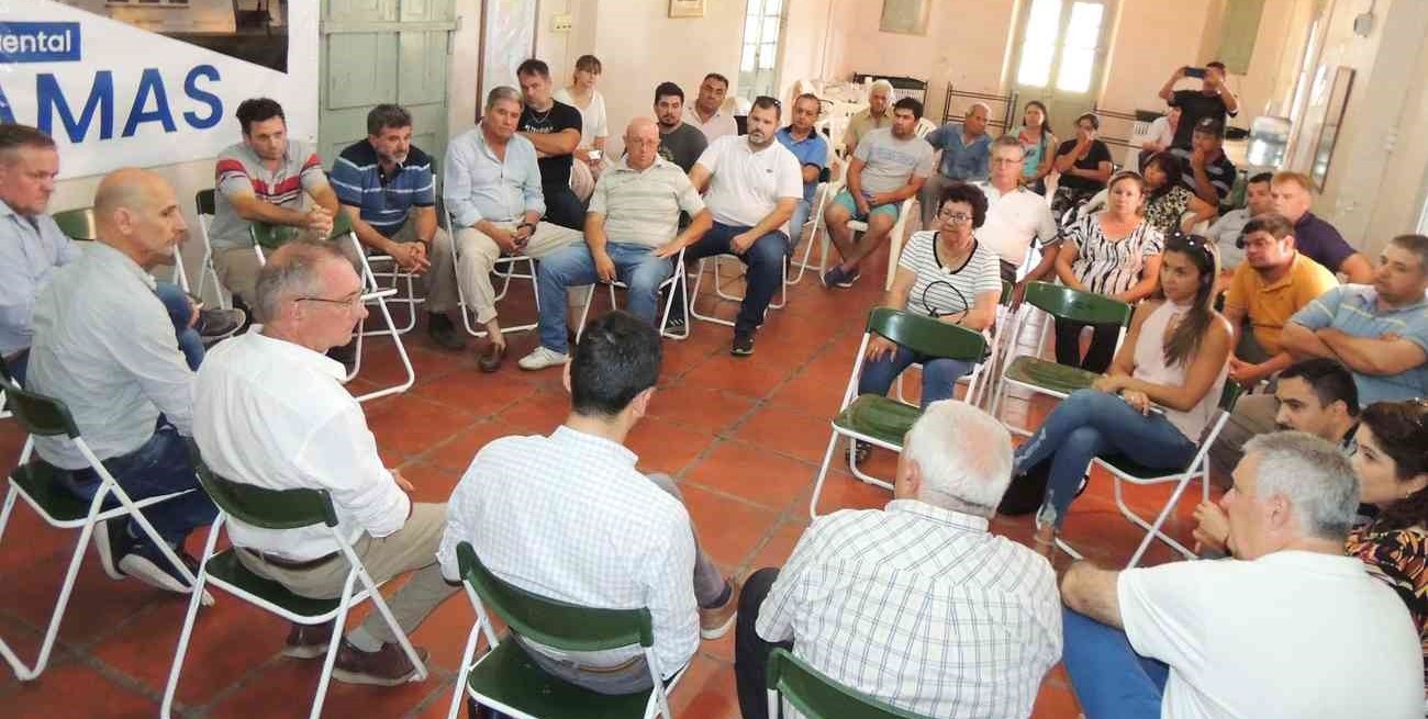 Costamagna se reunió con productores en Las Gamas