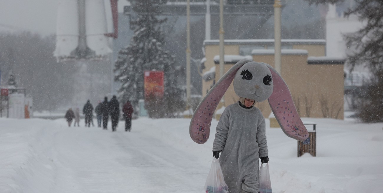 Moscú amaneció sepultada por "la mayor nevada del siglo"