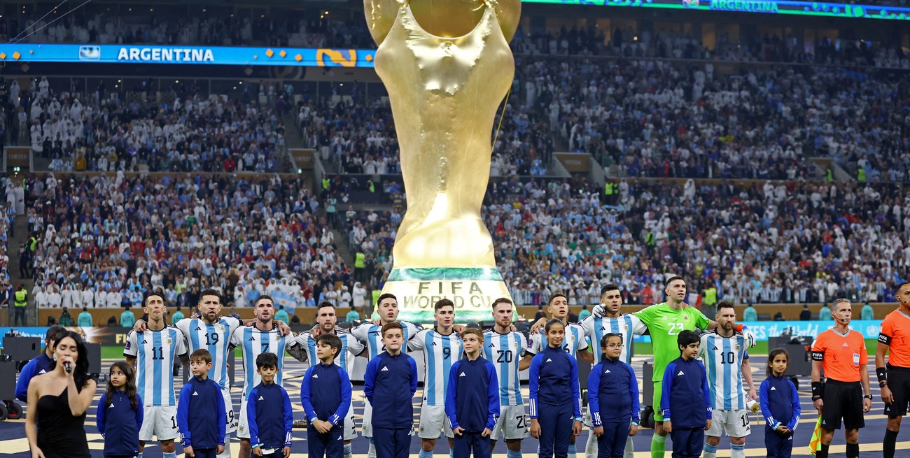 Video: Lali Espósito cantó el himno previo a la final entre Argentina y Francia