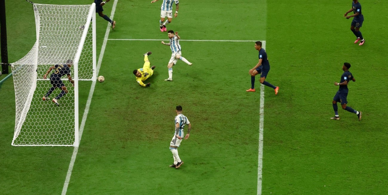 La prensa francesa reclama que el tercer gol argentino debería haber sido anulado