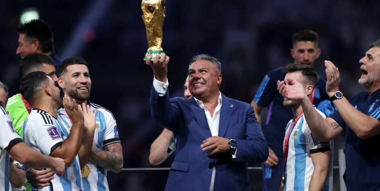 Mensajes cruzados entre "Chiqui" Tapia y el gobierno por la finalización de la caravana