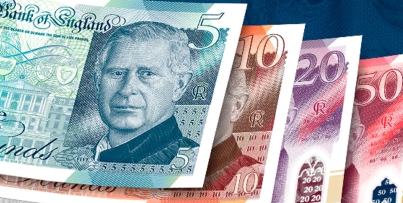 Se conocieron los nuevos billetes del Reino Unido con la cara del rey Carlos III