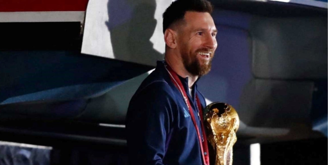 "Campeones del Mundo, autorizados a aterrizar": emotivo audio de la llegada de la Selección Argentina