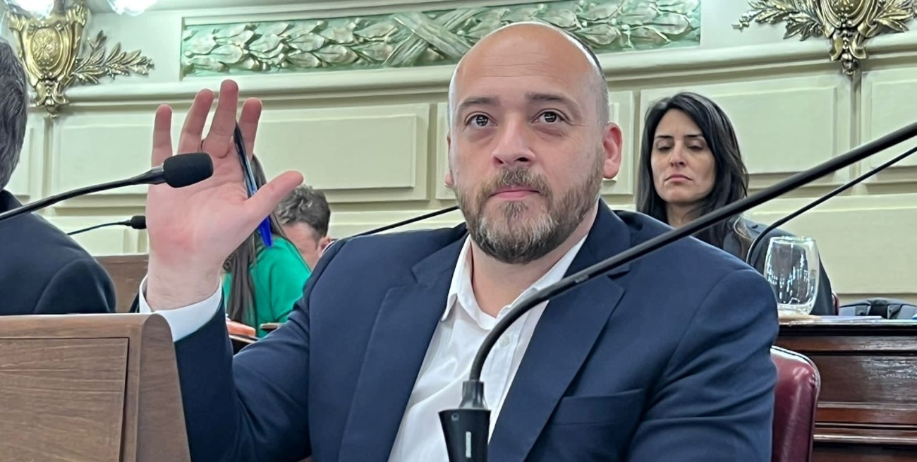 Basile: "Trabajamos fuertemente para cambiar Santa Fe"