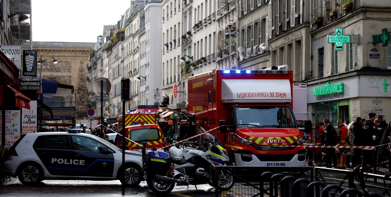 Un tiroteo en el centro de Paris dejó tres muertos y tres heridos
