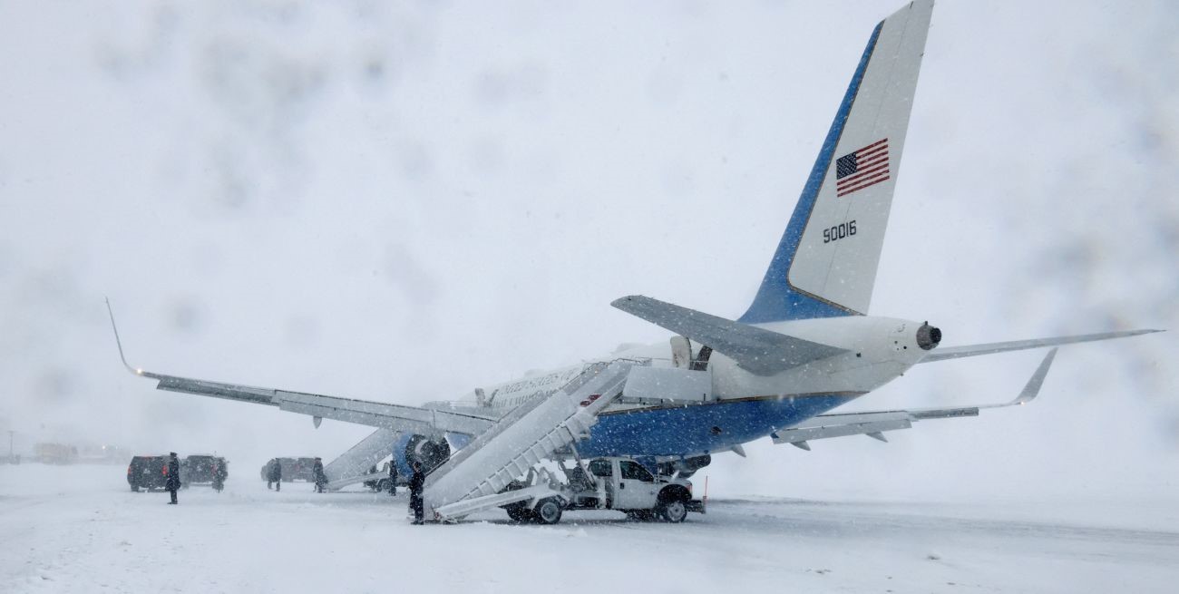 La gran tormenta invernal en Estados Unidos obligó a cancelar 4.400 vuelos