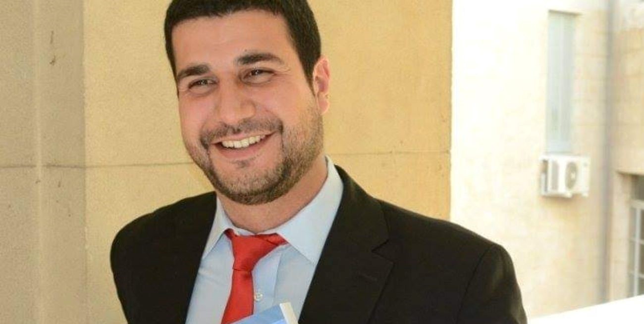 Marcos Cleri: "Perotti debe decidir de qué lado está"