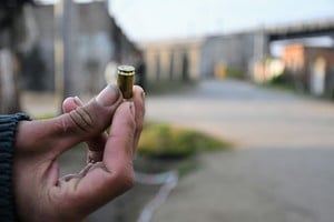 Las balaceras, a la orden del día. Rosario superó la temible barrera de los 281 crímenes en el año. Crédito: Marcelo Manera