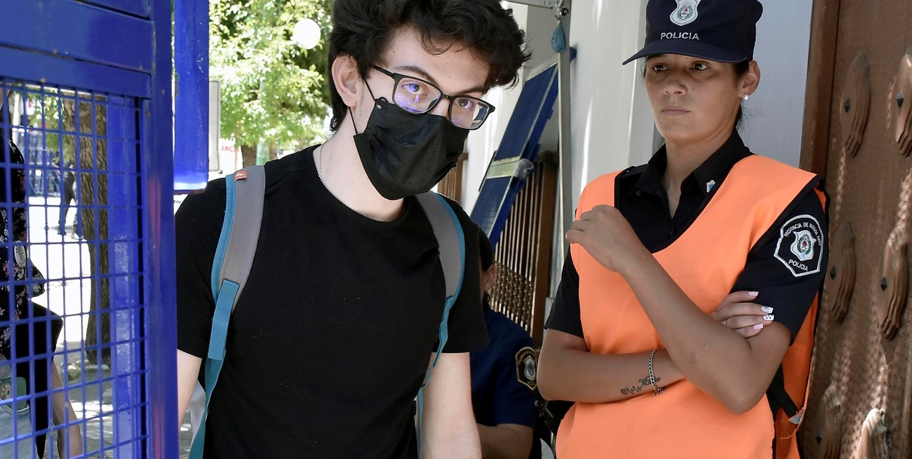 Declaró uno de los amigos de Báez Sosa: "Fue dirigida a Fer", aseguró sobre la primera piña