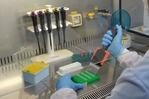 Desde la Provincia hablan de inversión histórica. Se apalancan en los $142 M que entregaron durante 2022 al sector científico, a emprendedores y empresas de base tecnológica. Crédito: Prensa gobierno de la provincia de Santa Fe