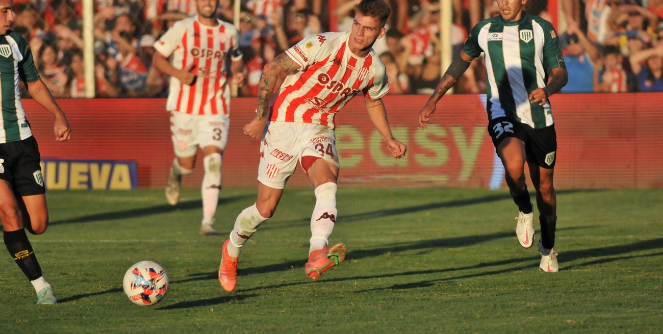 Unión: a pesar de arreglar con Aleman, Banfield quiere a Zenón