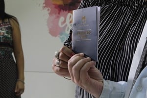 Partidas de nacimiento, trámites de DNI, nacimientos, defunciones, matrimonios, uniones convivenciales, divorcios y cambios de identidad de género son los trámites que se realizan ante dependencias del Registro Civil diseminadas en gran parte del territorio. Crédito: Mauricio Garín