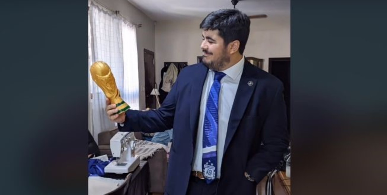 Corbata para campeones: quería una de la Scaloneta y su mamá tuvo una genial idea