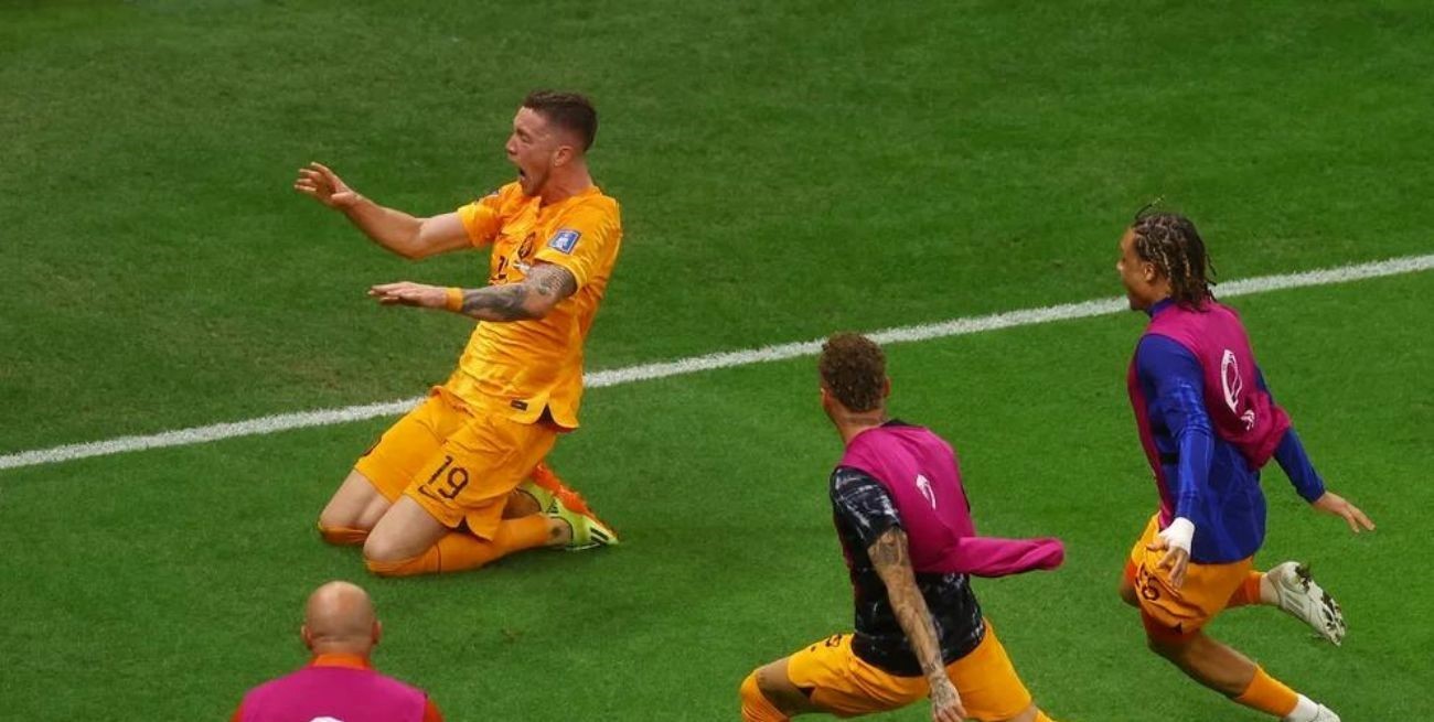 El jugador neerlandés al que Messi le dijo "bobo" podría ser compañero de un campeón del mundo