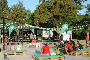 El parador abre todos los días de la semana para atender la demanda de quienes concurren al Parque del Sur, uno de los espacios verdes más visitados durante el verano.