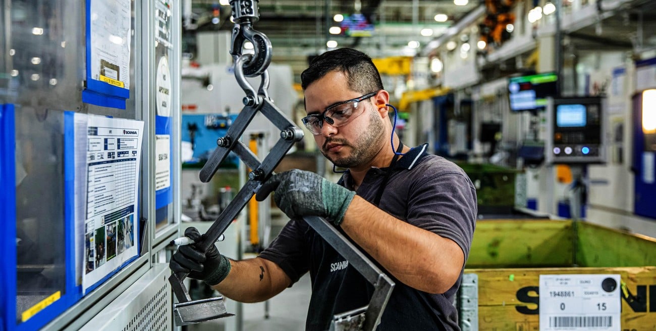 La industria santafesina frena su débil recuperación en abril