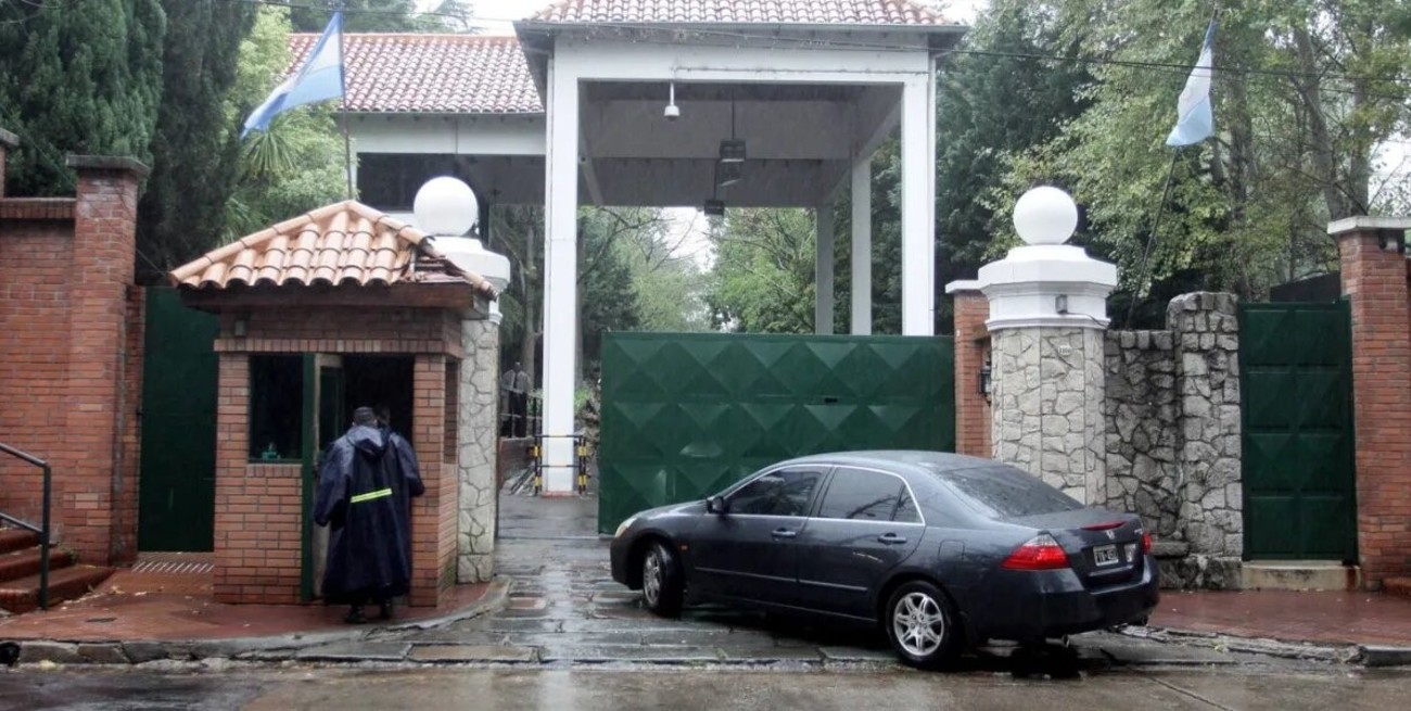 Información oficial: la custodia presidencial se mueve en vehículos de alquiler por $ 20 millones semestrales