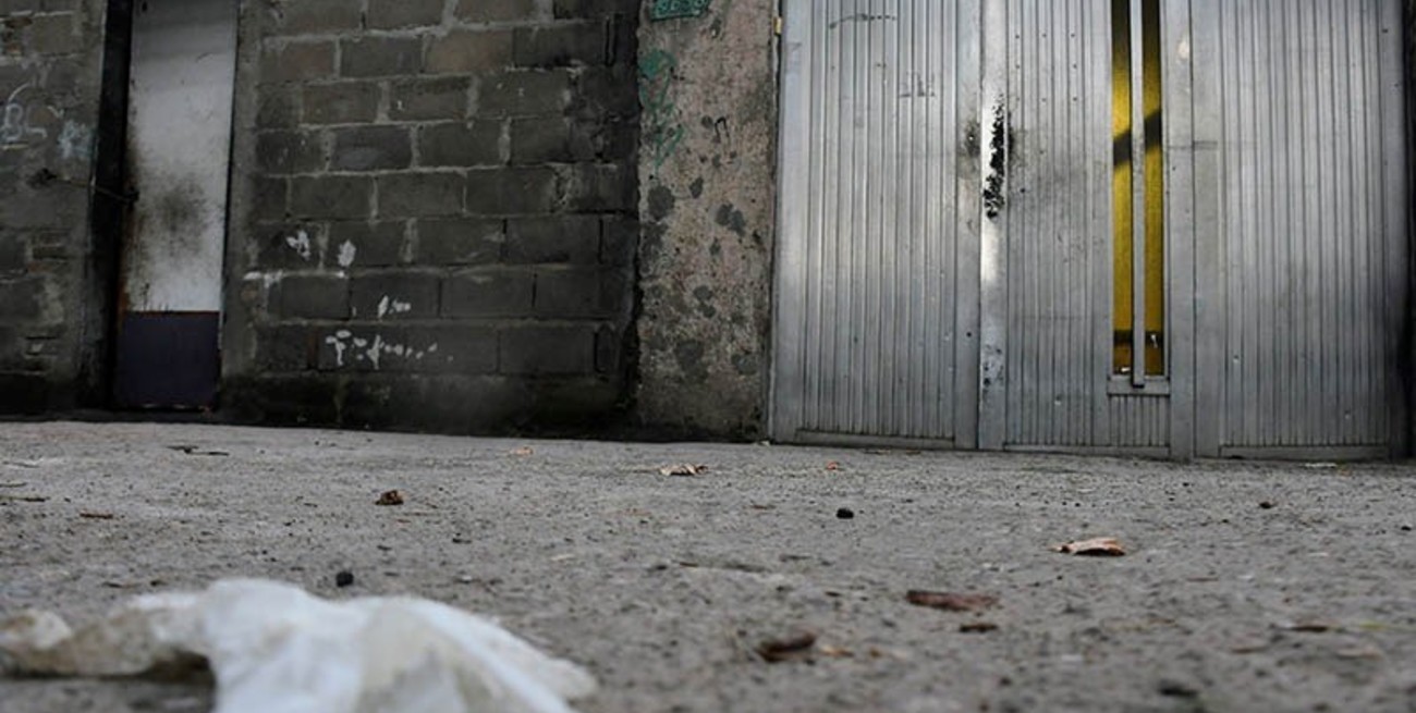 Rosario: acribillaron a tiros a un hombre en la puerta de su casa