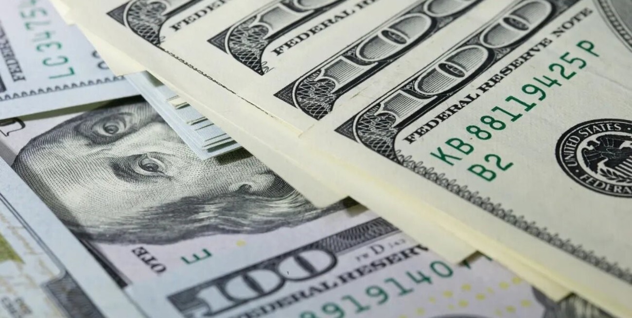 El dólar blue cerró a $ 361 y estableció un nuevo valor récord