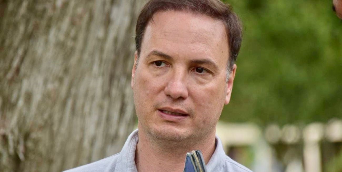 El senador amenazado
señala la corrupción en
el servicio penitenciario
federal y de Santa Fe