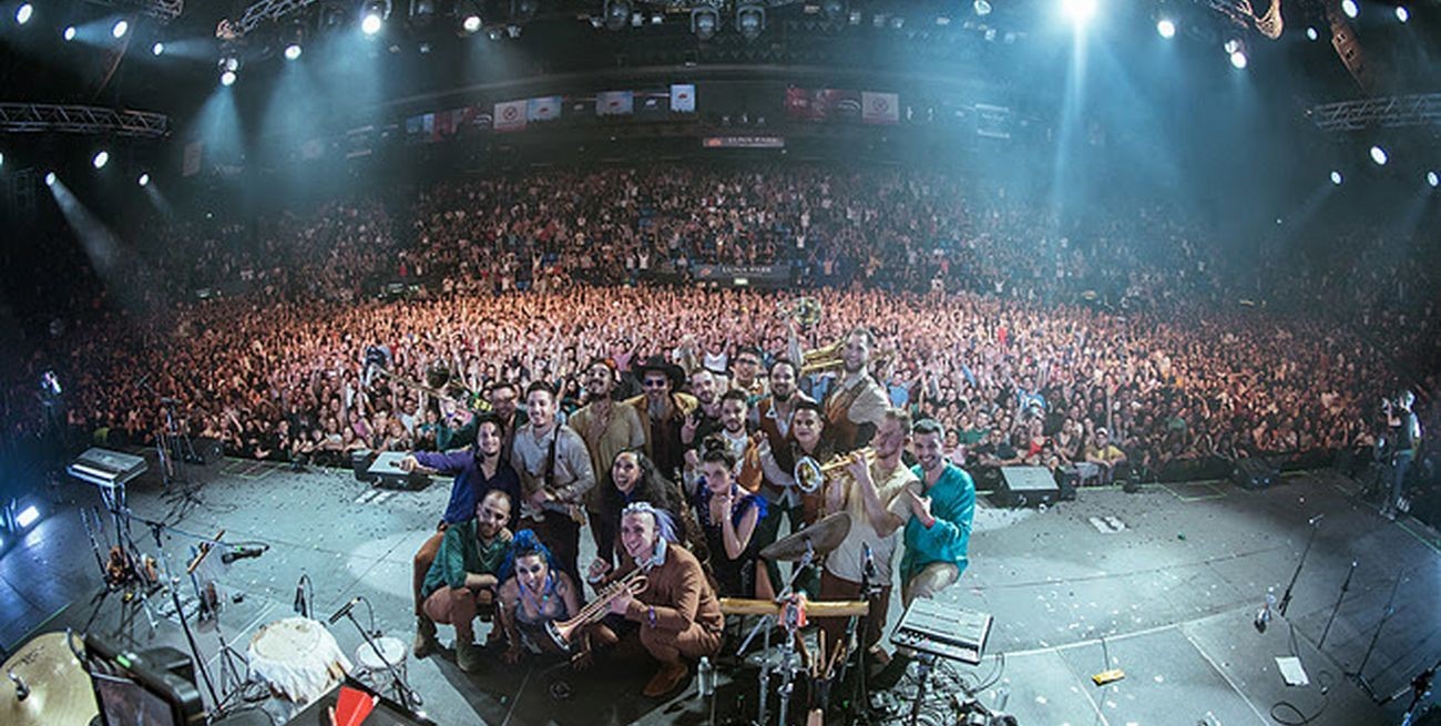 La Delio Valdez presenta nuevo disco en vivo