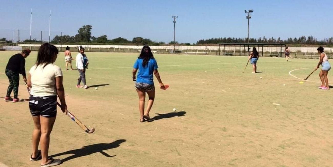 En Santa Fe, Educación “no hace agua y se tira a la pileta”: ¡Un auténtico salvavidas!