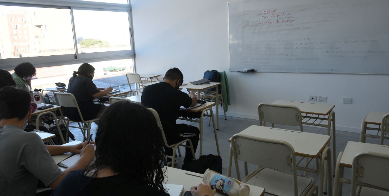 Buscan evitar la deserción escolar de unos 300 adolescentes en la ciudad de Santa Fe