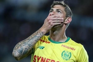 Emiliano Sala iba a ser nuevo jugador de Cardiff.