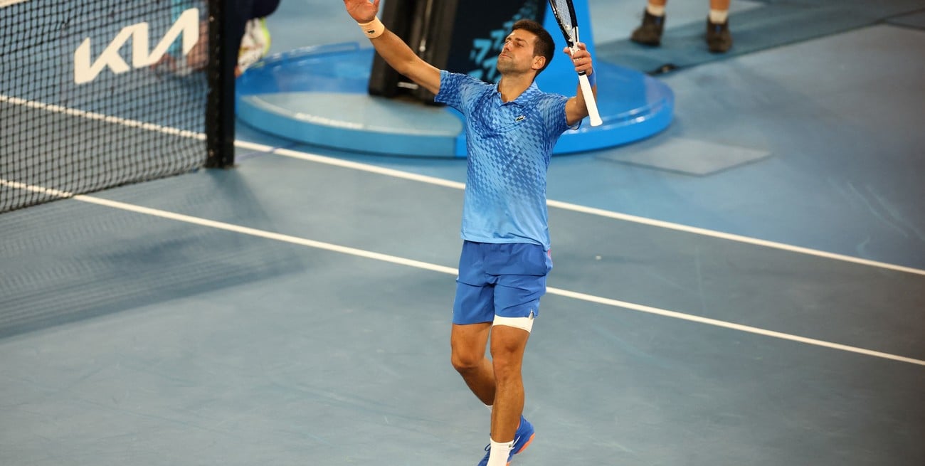 Djokovic elimina a Dimitrov y pasa a octavos de final del Abierto de Australia