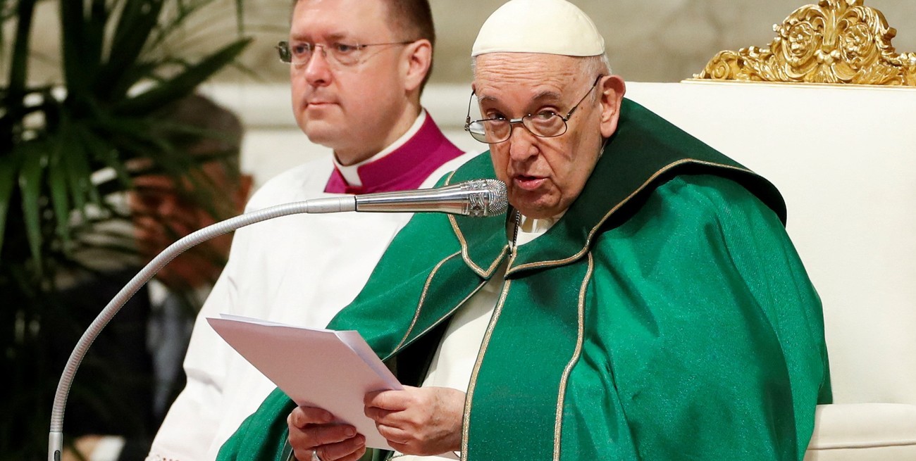 El papa Francisco pidió el cese de la violencia en Perú "venga de donde venga"