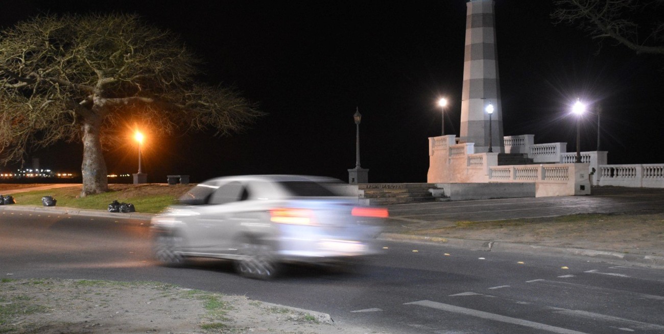 Video: la municipalidad de Santa Fe retuvo 40 vehículos en la zona del Faro