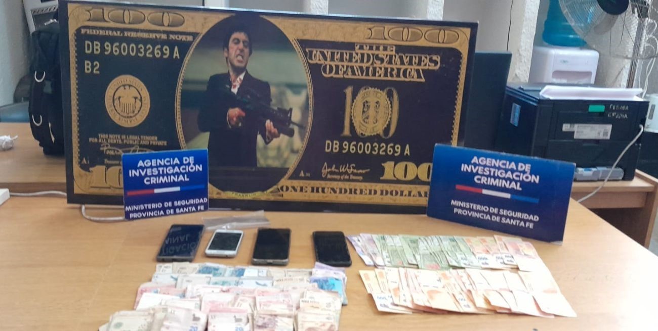 Rosario: un póster sugestivo en casa de extorsionadores