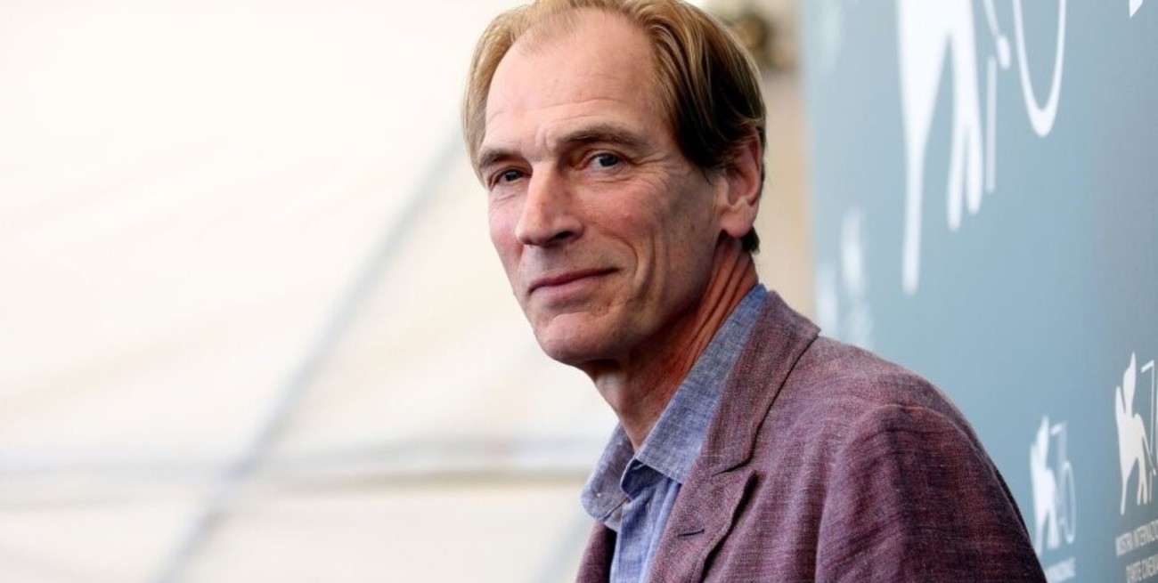Continúa la búsqueda: el hermano del actor Julian Sands teme que "se haya ido para siempre"