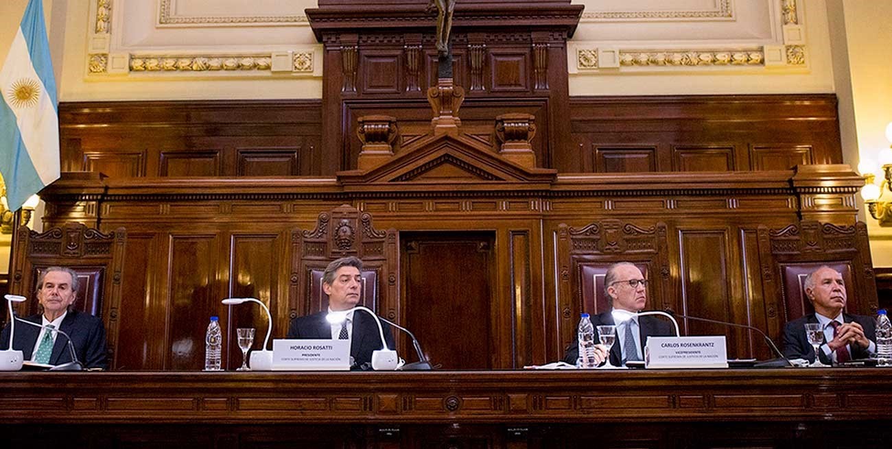 Empieza el proceso contra la Corte y el  desfile de testigos llevaría "varios meses"