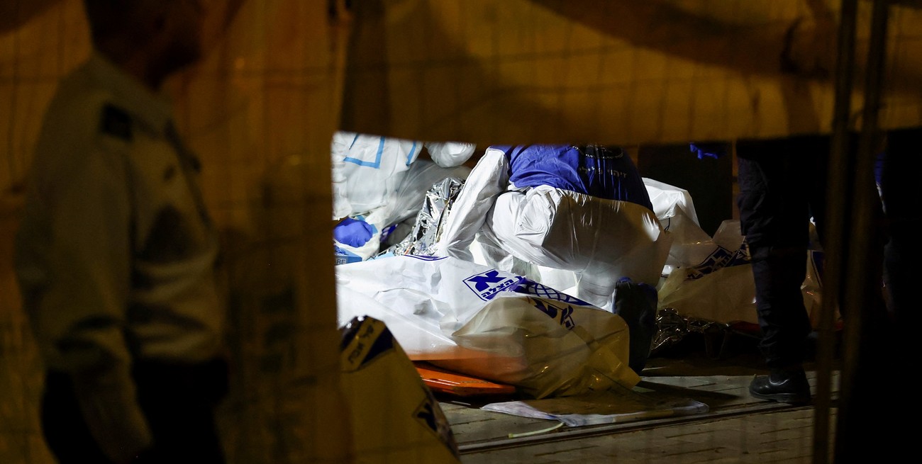 El Gobierno argentino condenó el atentado en una sinagoga de Jerusalén