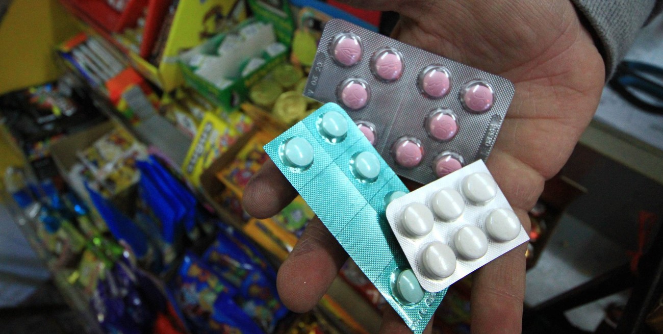 La automedicación pos pandemia: el narco de los medicamentos