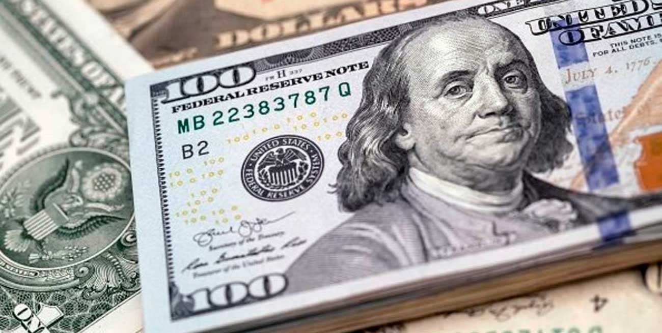 El dólar "blue" frenó su escalada: a cuánto cerró este lunes